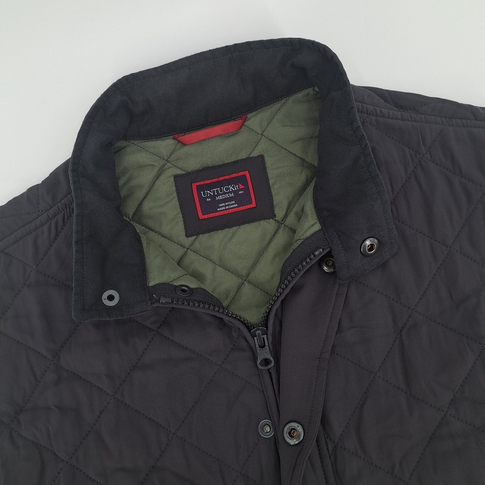 UNTUCKit Woodcrest Vest Mens Medium Nylon Black Quilted Full Zip Snap Pockets